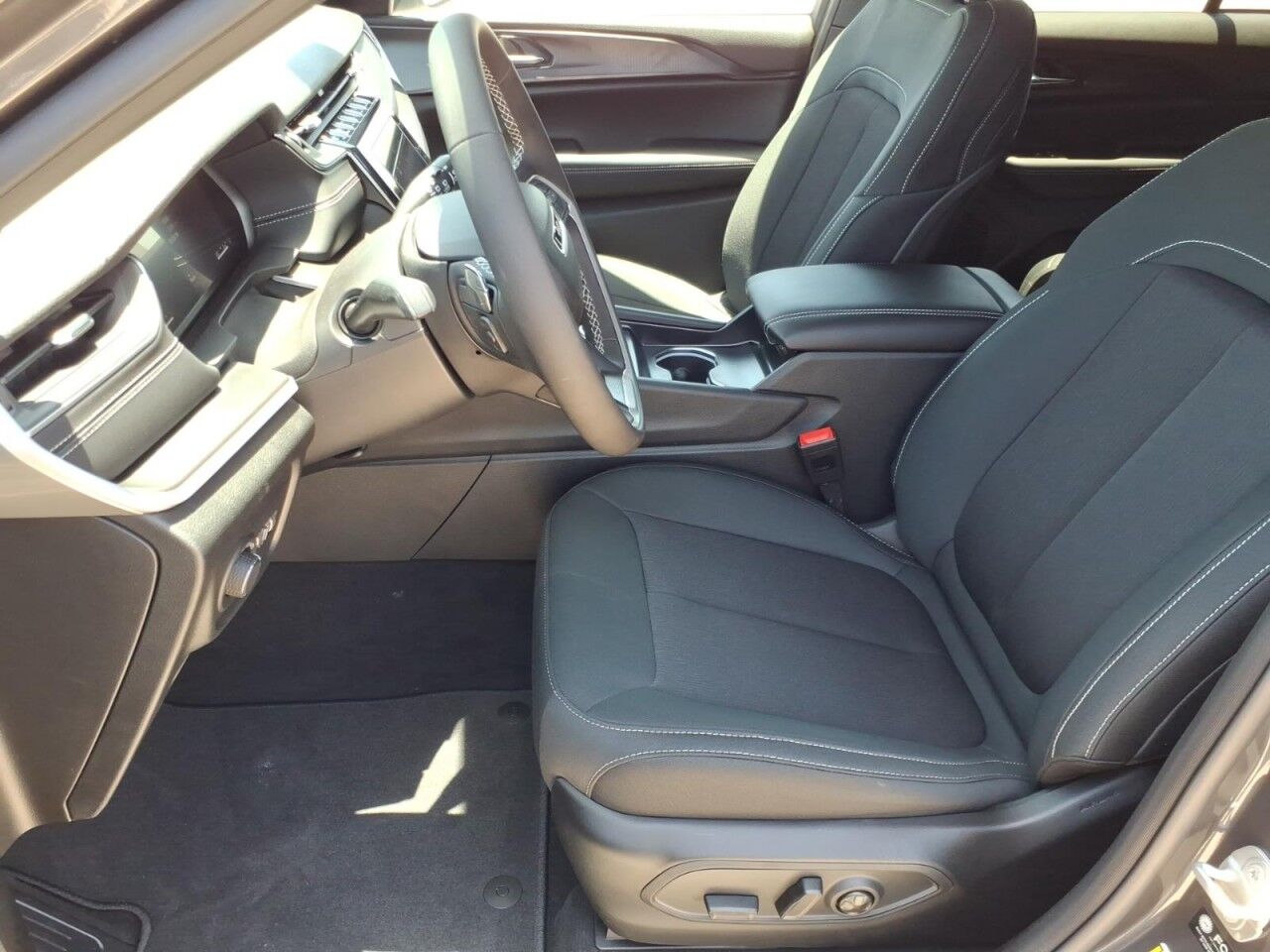 2026 Jeep Grand Cherokee Laredo Uvalde TX