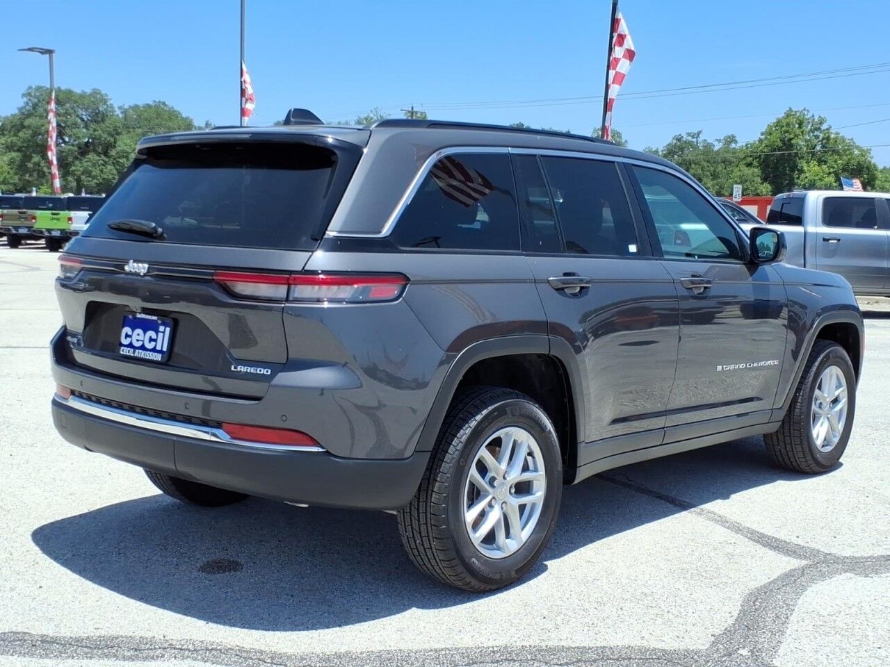 2026 Jeep Grand Cherokee Laredo Uvalde TX