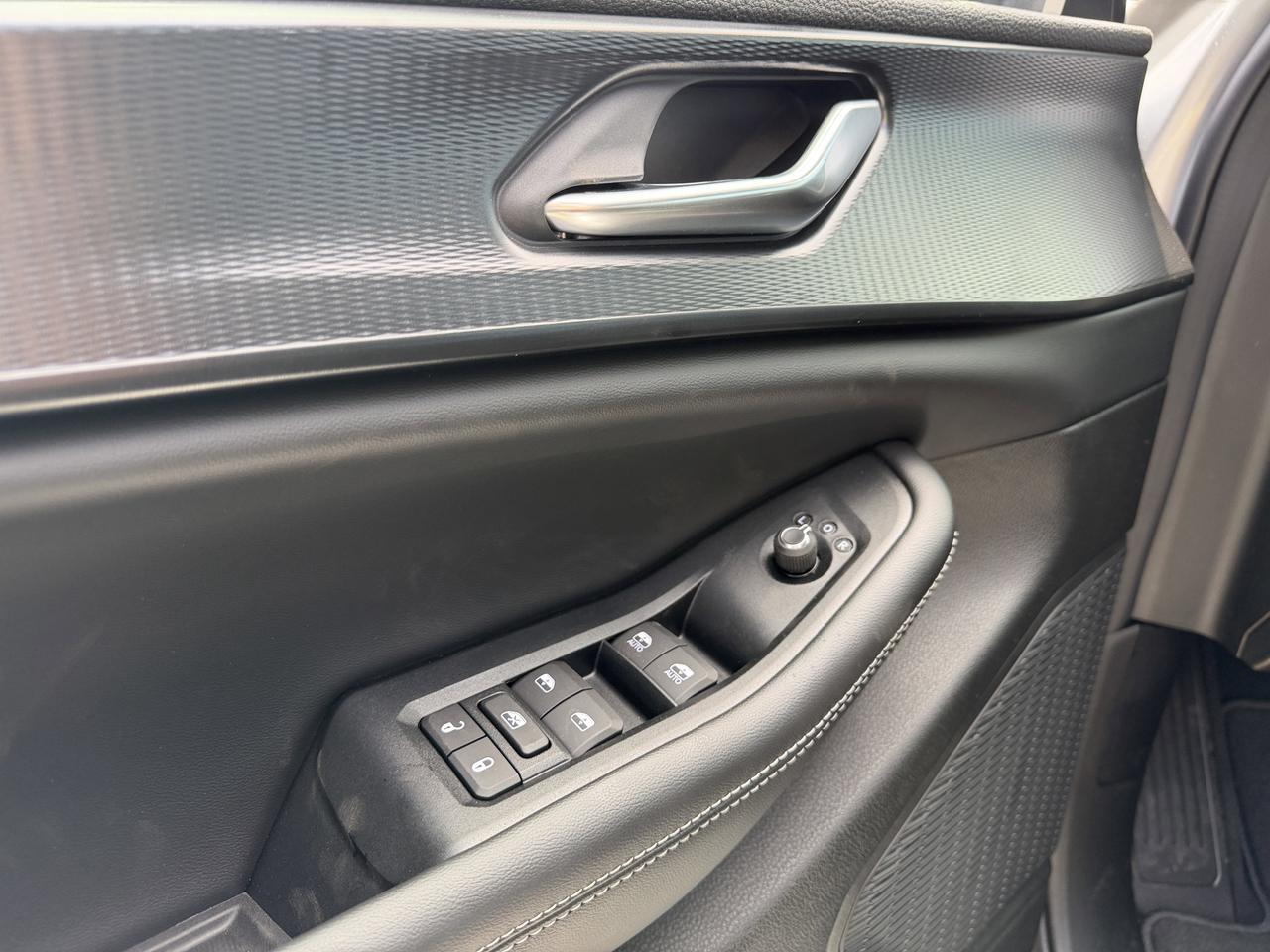 2026 Jeep Grand Cherokee Laredo 4x4 | Silver Zynith | V6 | NAV | Heated Seats | Rearview Camera | Towing | Keyless Entry Redwater AB