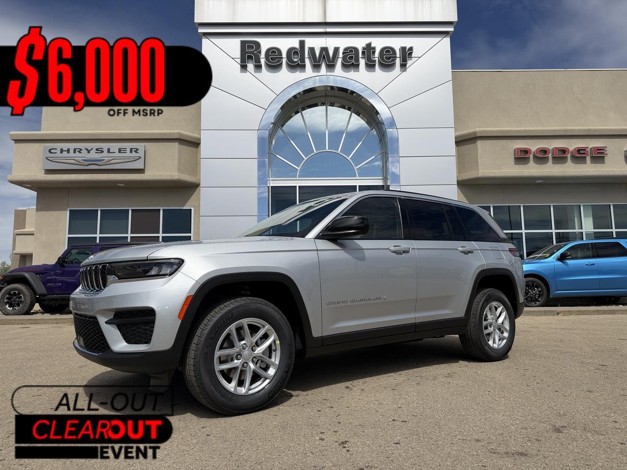 2026 Jeep Grand Cherokee Laredo 4x4 | Silver Zynith | V6 | NAV | Heated Seats | Rearview Camera | Towing | Keyless Entry