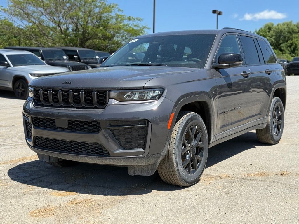 2026 Jeep Grand Cherokee Laredo Altitude Crestwood KY