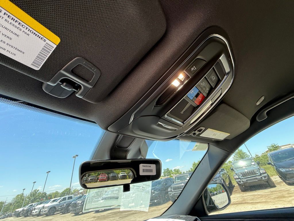 2026 Jeep Grand Cherokee Laredo Altitude Crestwood KY