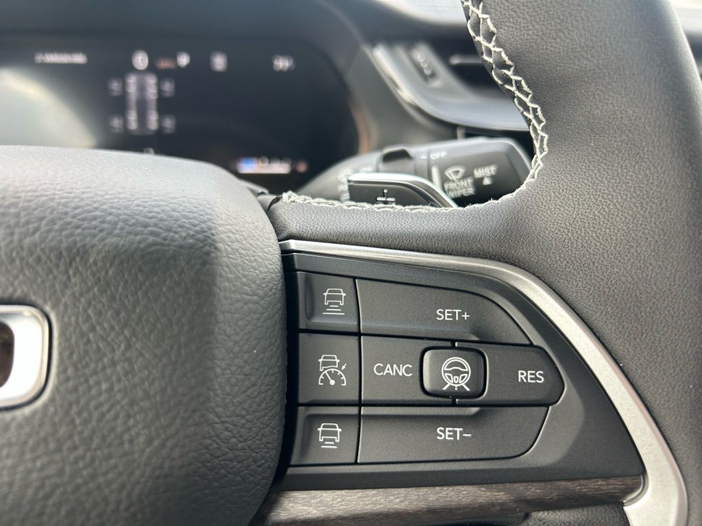 2026 Jeep Grand Cherokee Laredo Altitude Crestwood KY