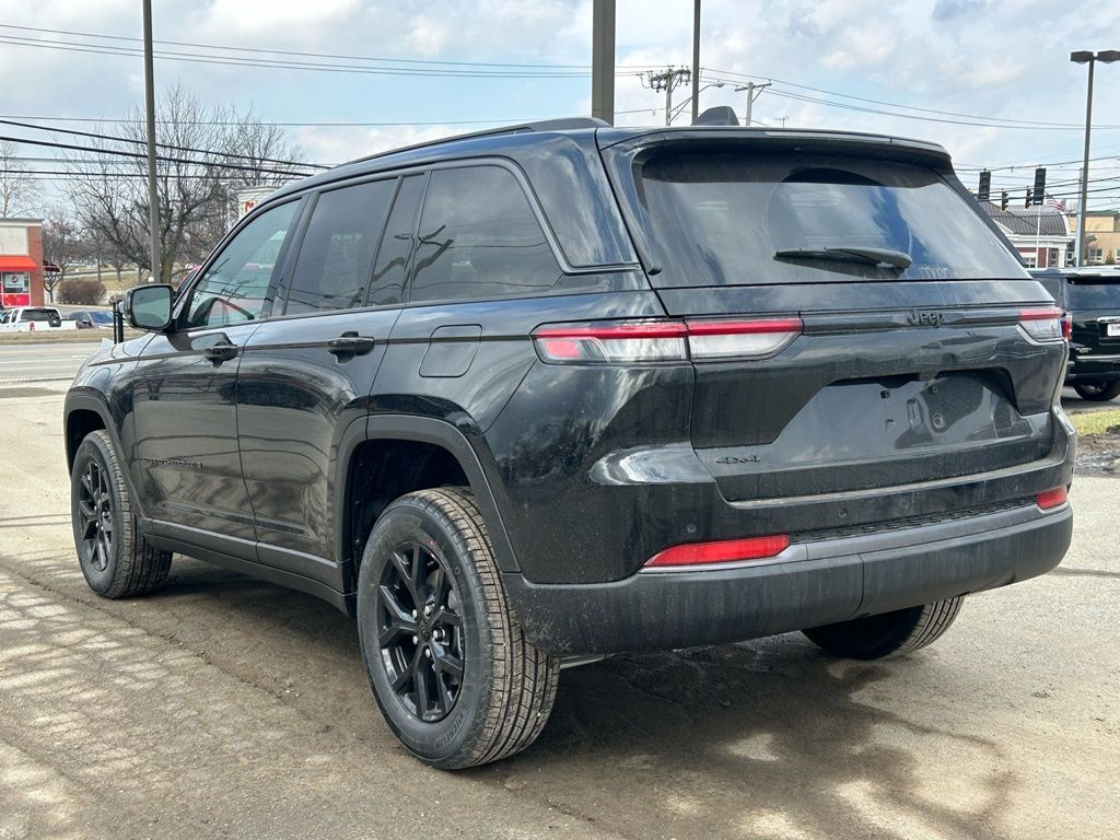 2026 Jeep Grand Cherokee Laredo Altitude Crestwood KY