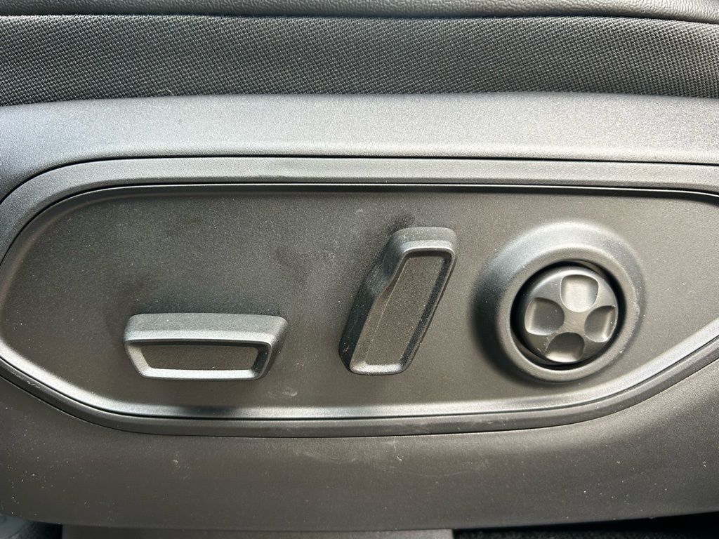 2026 Jeep Grand Cherokee Laredo Altitude Crestwood KY