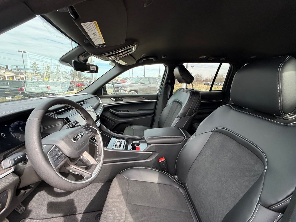 2026 Jeep Grand Cherokee Laredo Altitude Crestwood KY