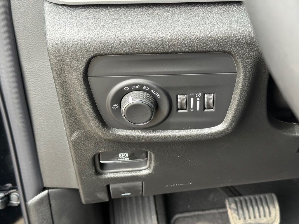2026 Jeep Grand Cherokee Laredo Altitude Crestwood KY