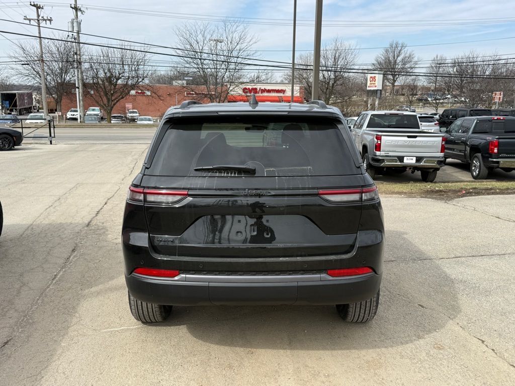 2026 Jeep Grand Cherokee Laredo Altitude Crestwood KY