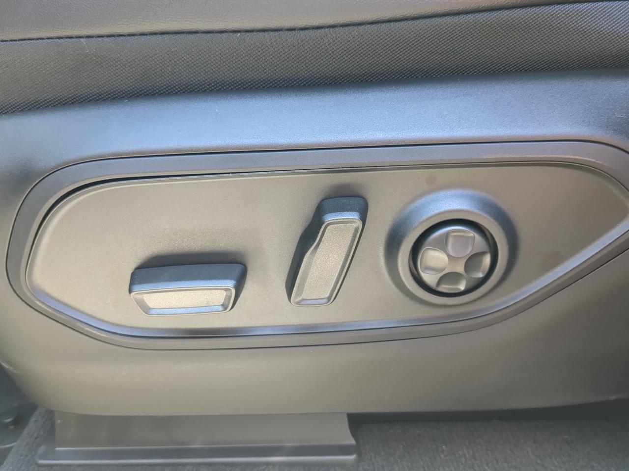 2026 Jeep Grand Cherokee Laredo Altitude Appleton WI