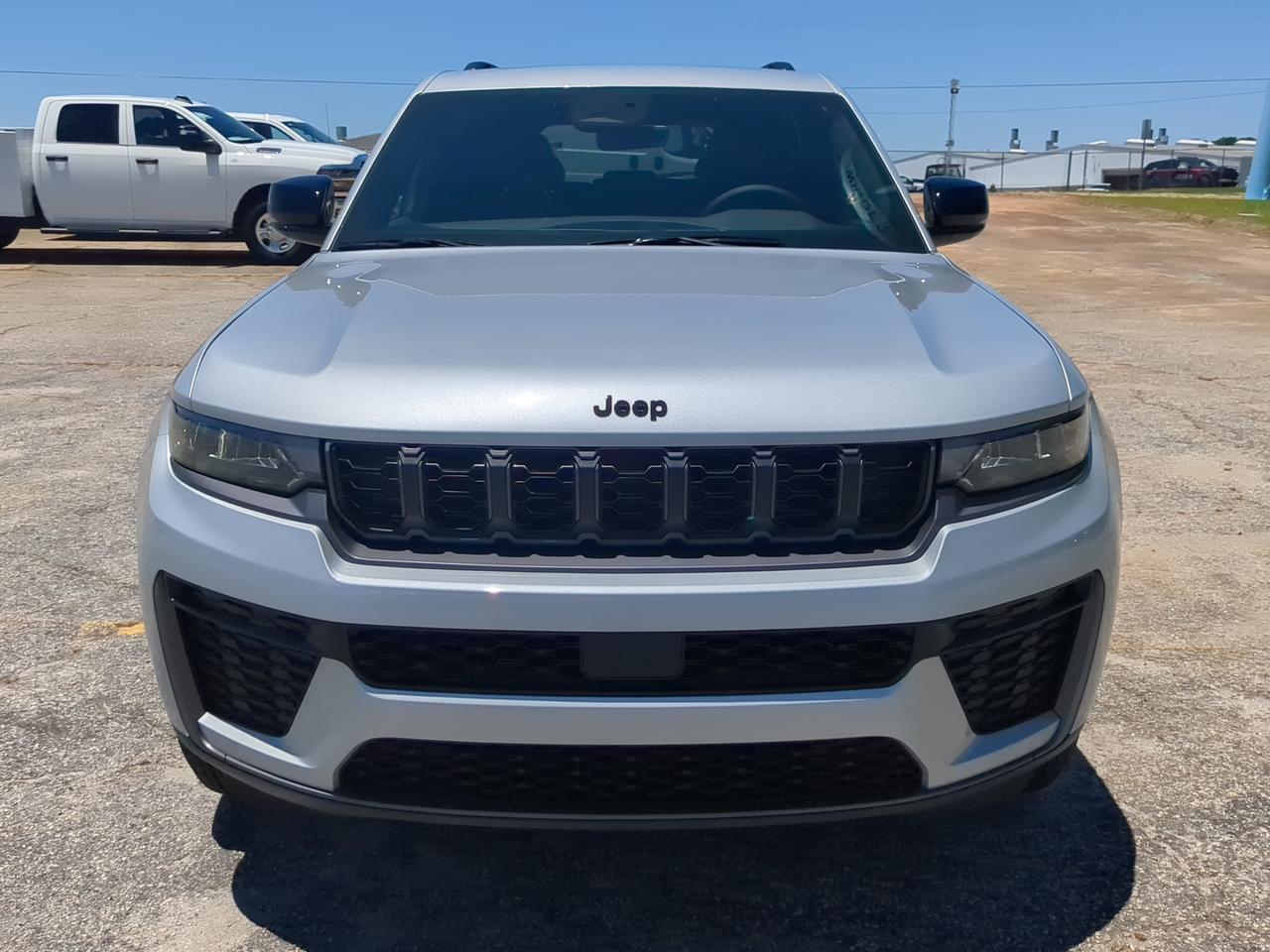 2026 Jeep Grand Cherokee Laredo Altitude Appleton WI