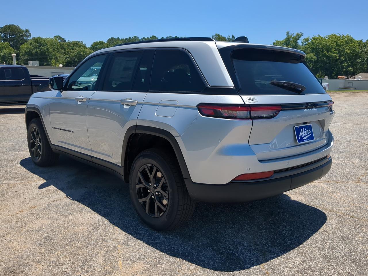 2026 Jeep Grand Cherokee Laredo Altitude Appleton WI