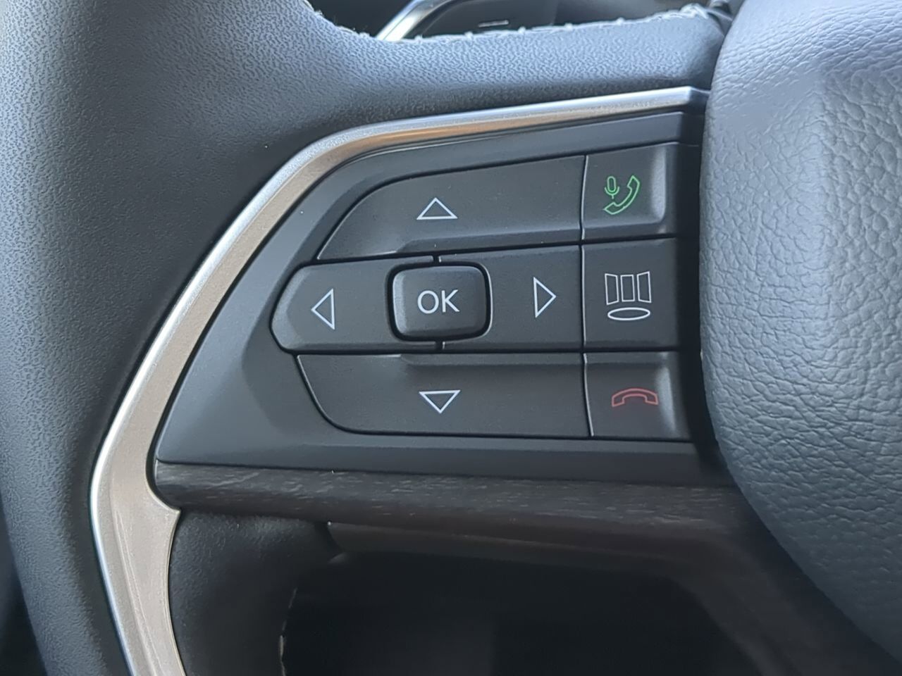 2026 Jeep Grand Cherokee Laredo Altitude Appleton WI