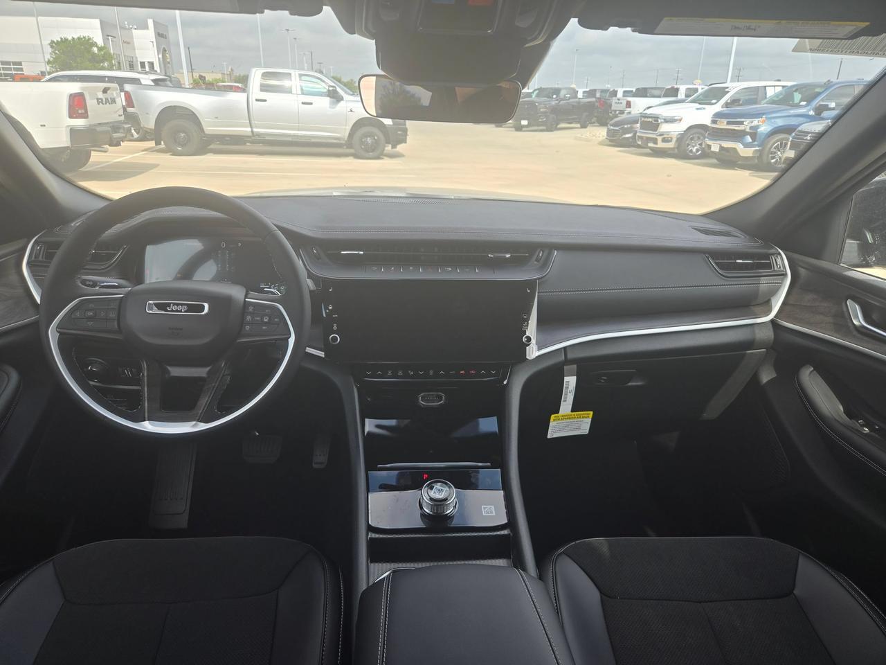 2026 Jeep Grand Cherokee Laredo Altitude Castroville TX