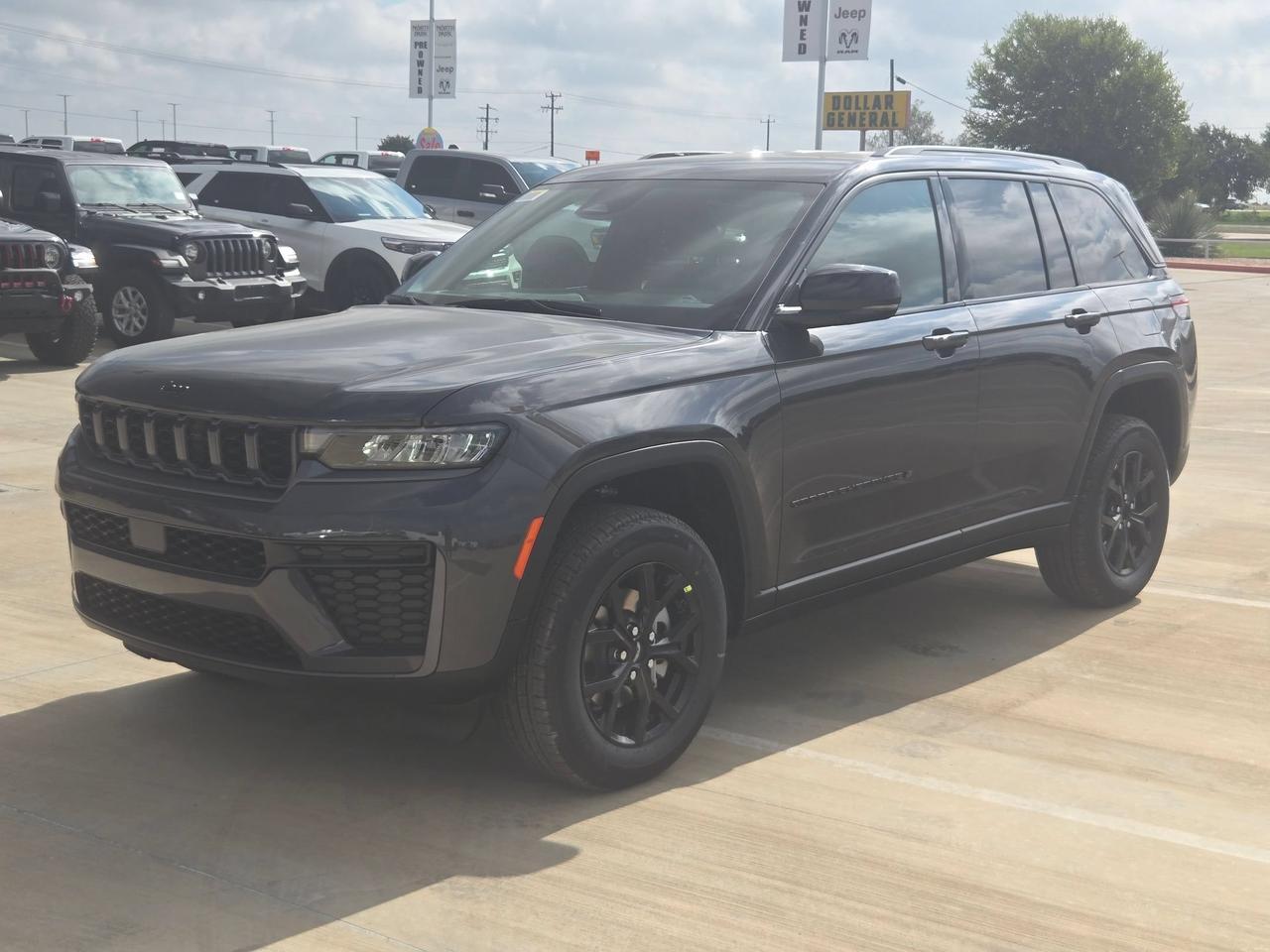 2026 Jeep Grand Cherokee Laredo Altitude Castroville TX