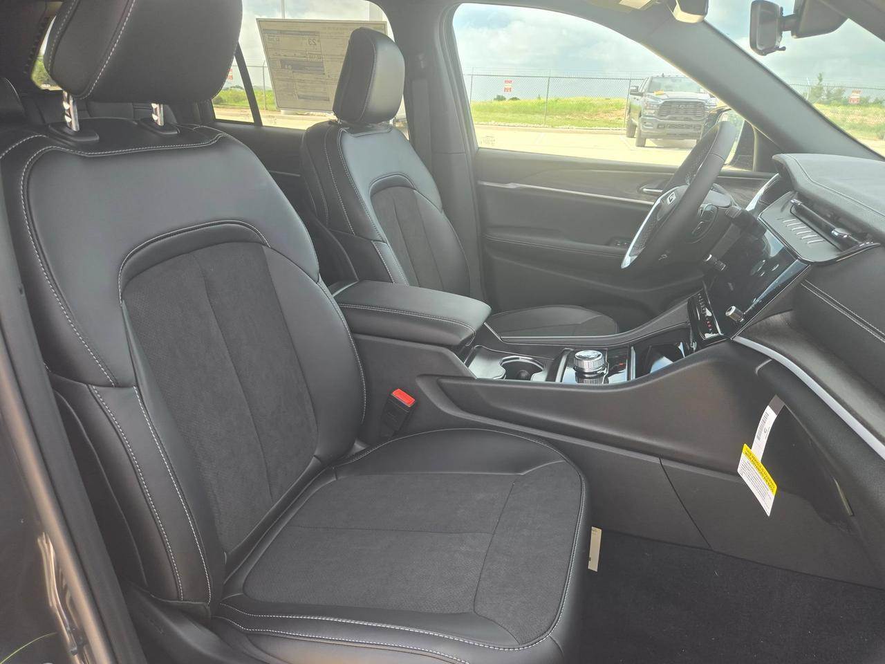 2026 Jeep Grand Cherokee Laredo Altitude Castroville TX