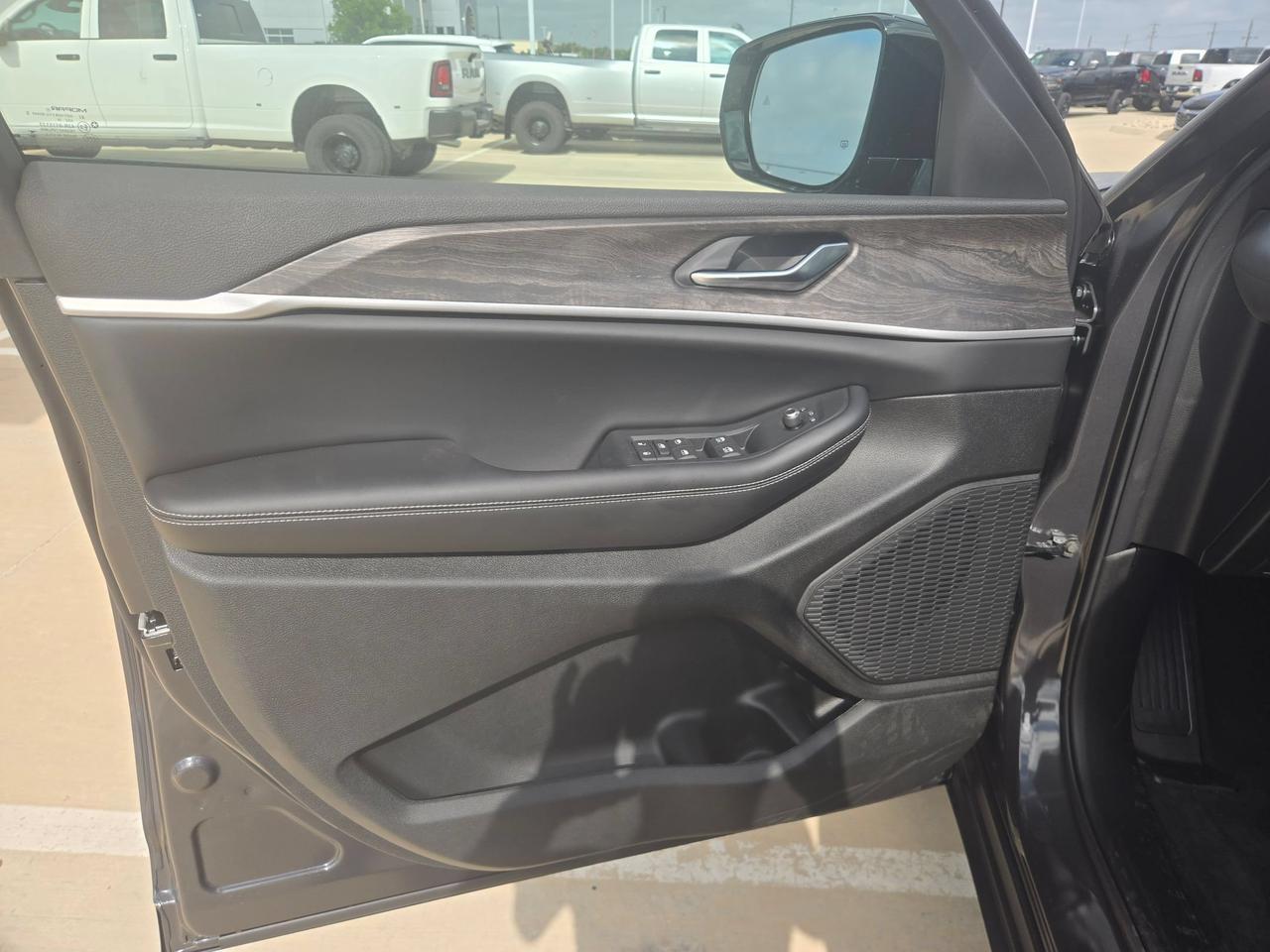 2026 Jeep Grand Cherokee Laredo Altitude Castroville TX