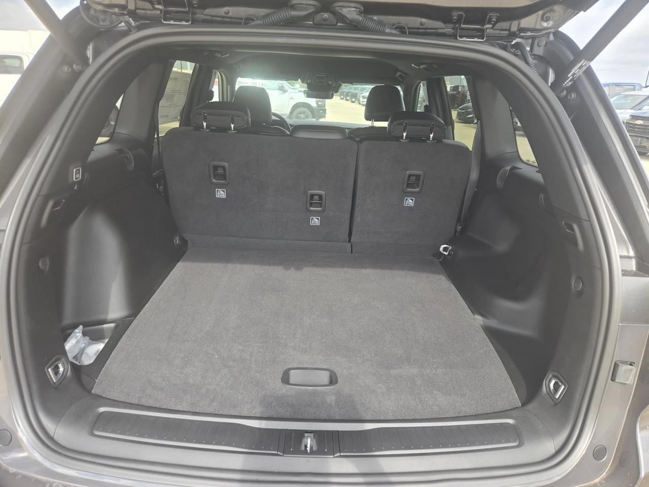 2026 Jeep Grand Cherokee Laredo Altitude Castroville TX