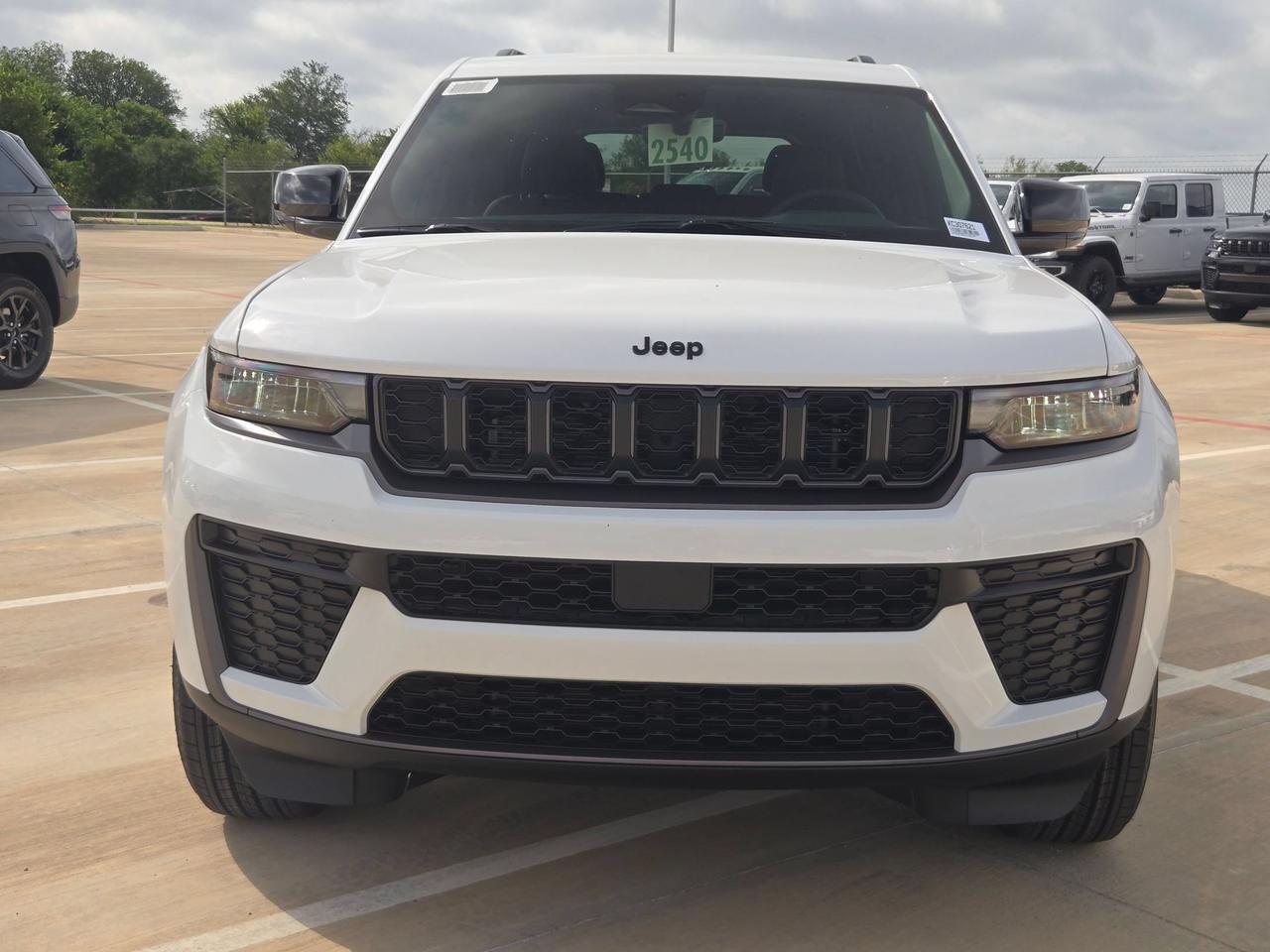 2026 Jeep Grand Cherokee Laredo Altitude Castroville TX