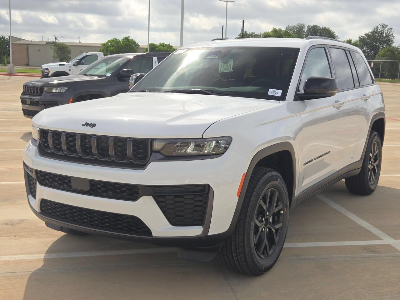 2026 Jeep Grand Cherokee Laredo Altitude Castroville TX