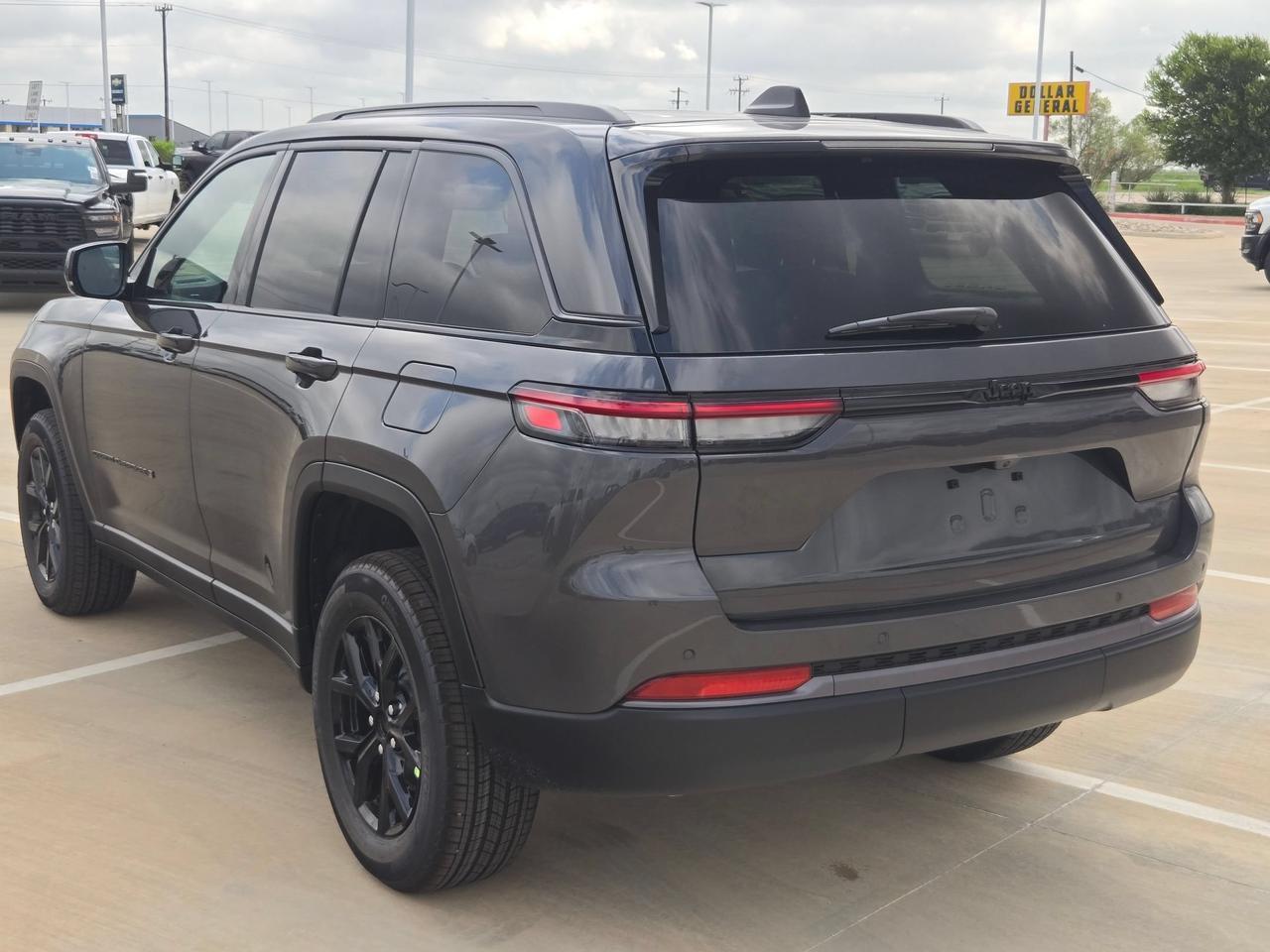 2026 Jeep Grand Cherokee Laredo Altitude Castroville TX