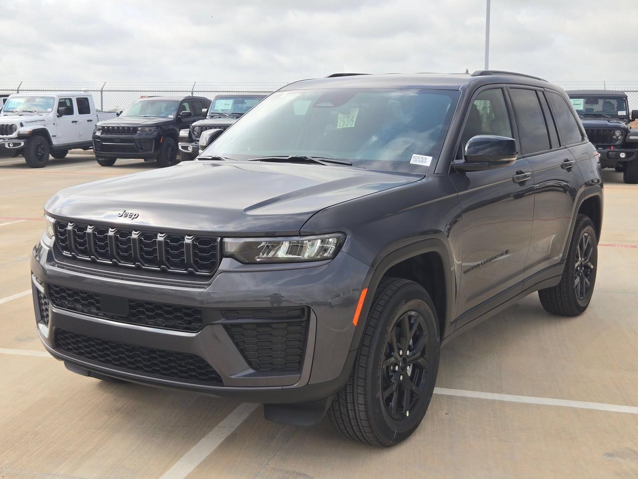 2026 Jeep Grand Cherokee Laredo Altitude Castroville TX