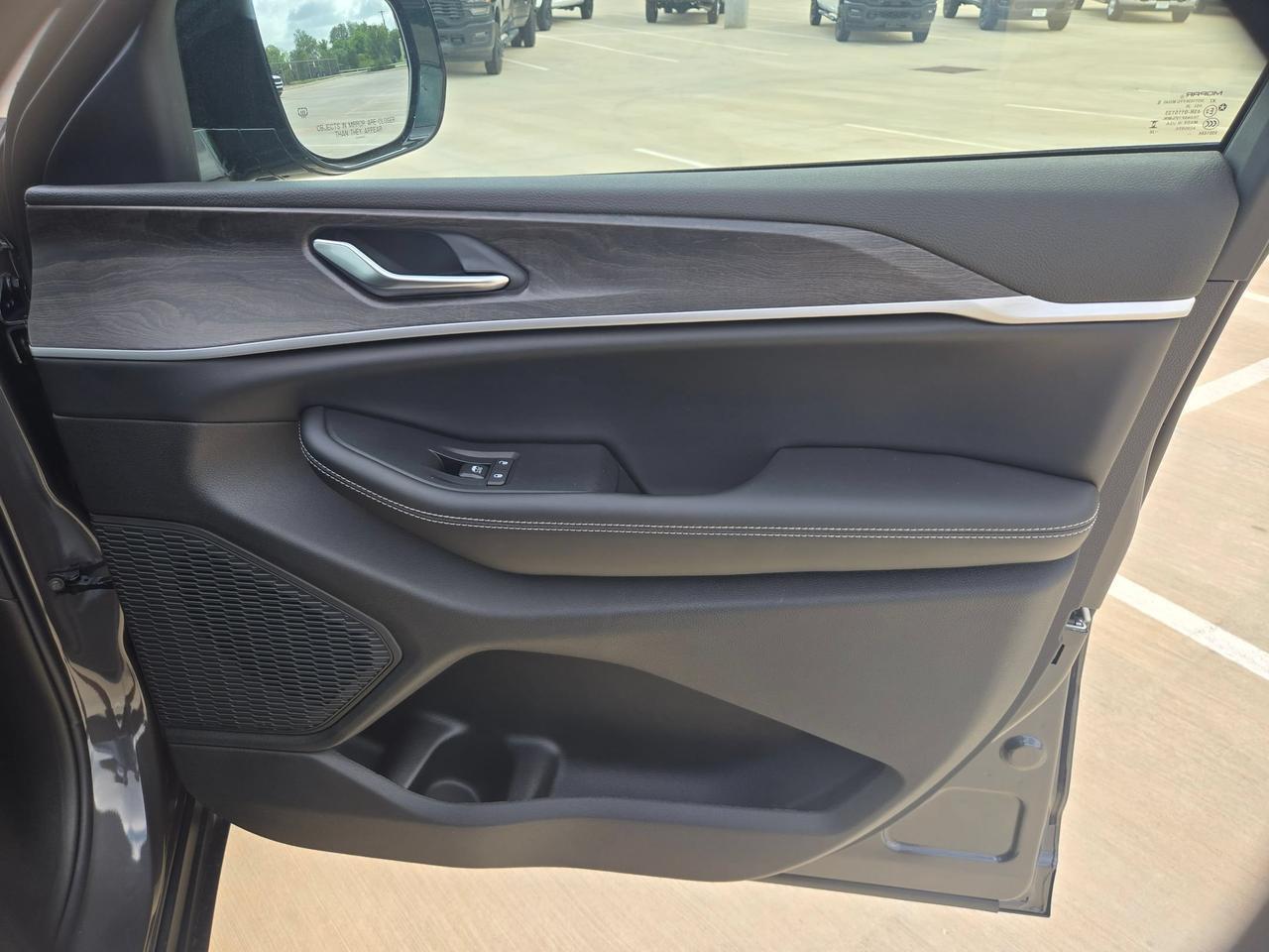 2026 Jeep Grand Cherokee Laredo Altitude Castroville TX