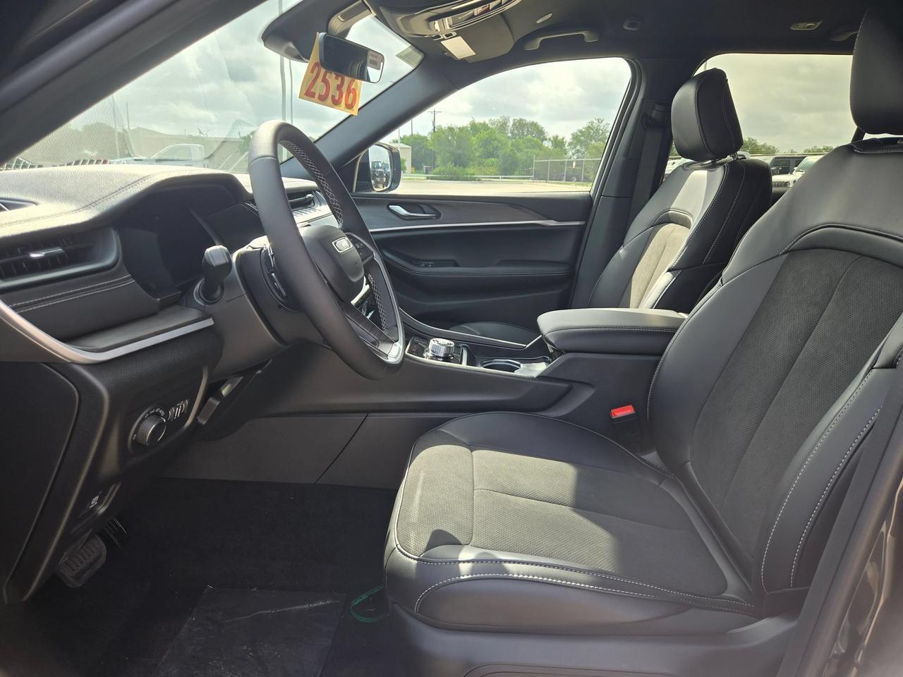 2026 Jeep Grand Cherokee Laredo Altitude Castroville TX