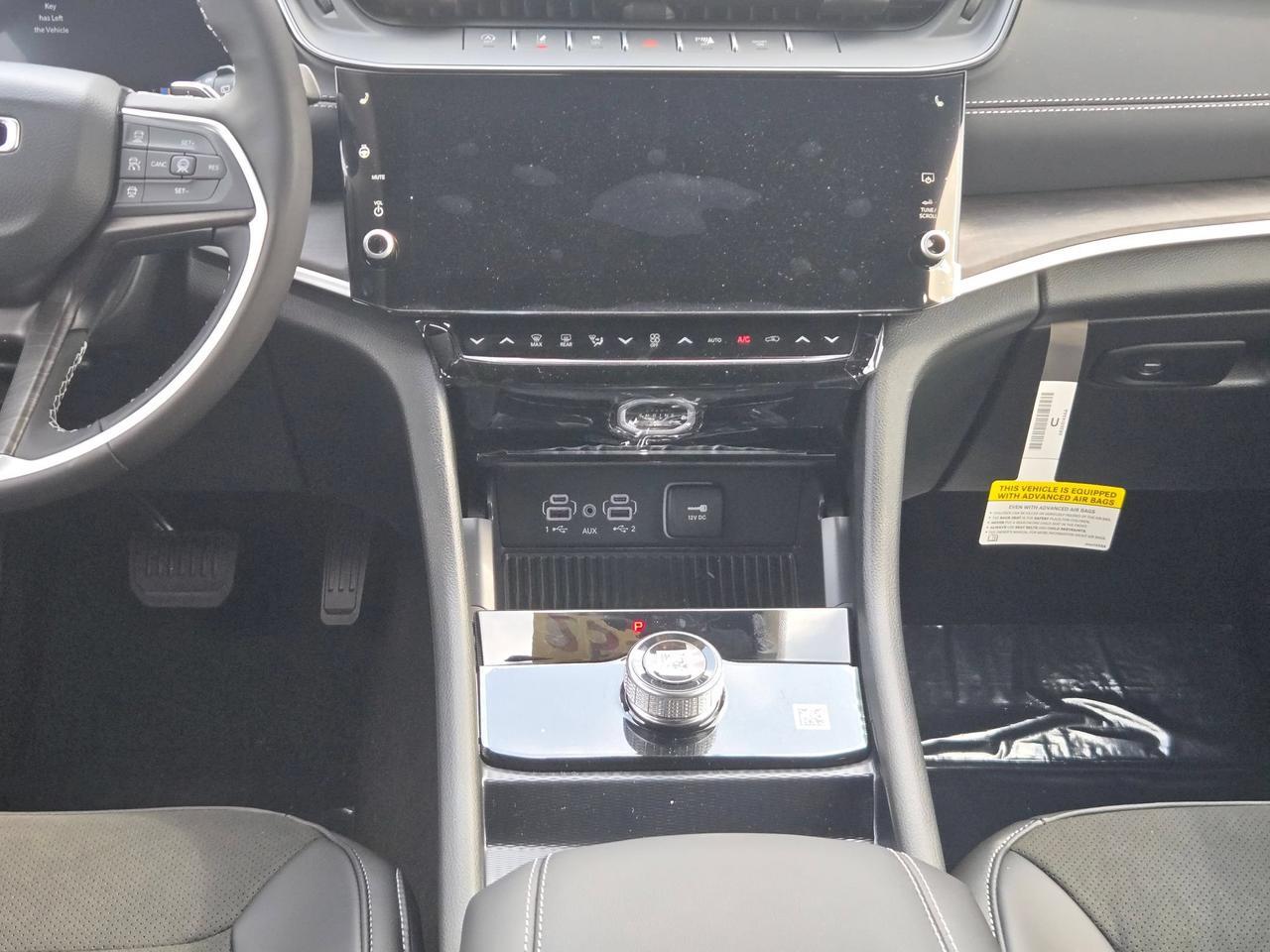 2026 Jeep Grand Cherokee Laredo Altitude Castroville TX
