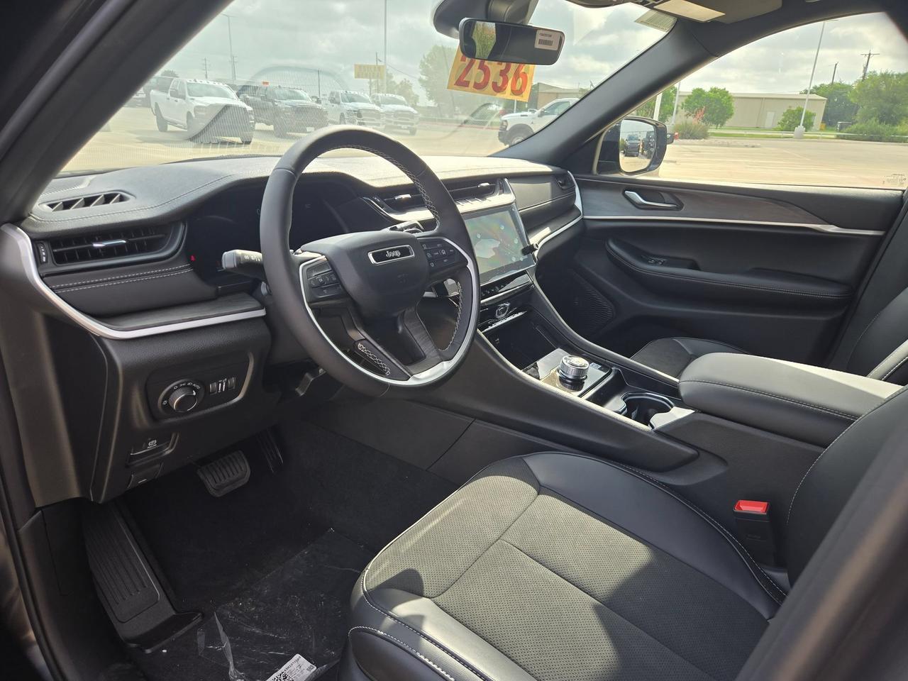 2026 Jeep Grand Cherokee Laredo Altitude Castroville TX