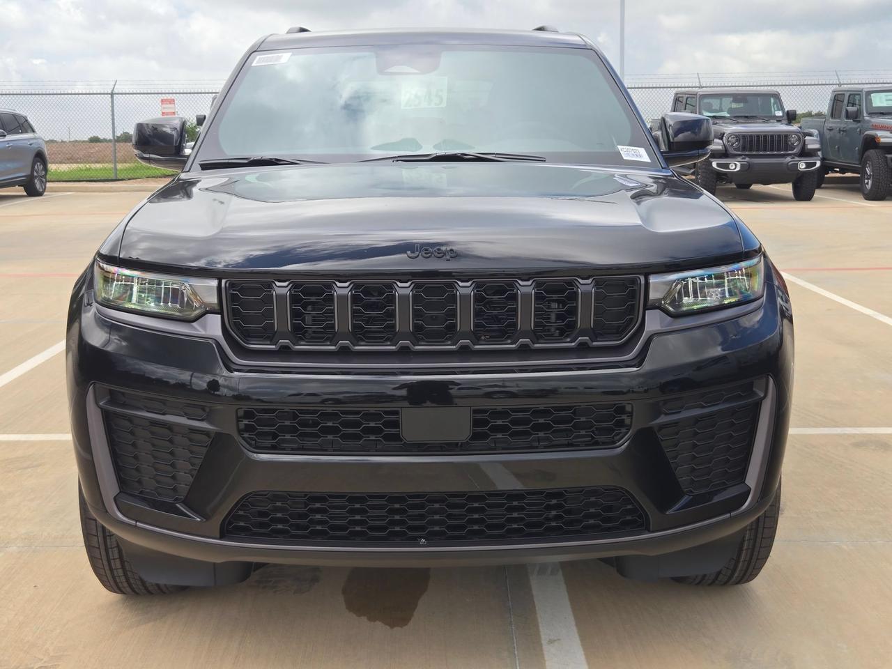 2026 Jeep Grand Cherokee Laredo Altitude Castroville TX
