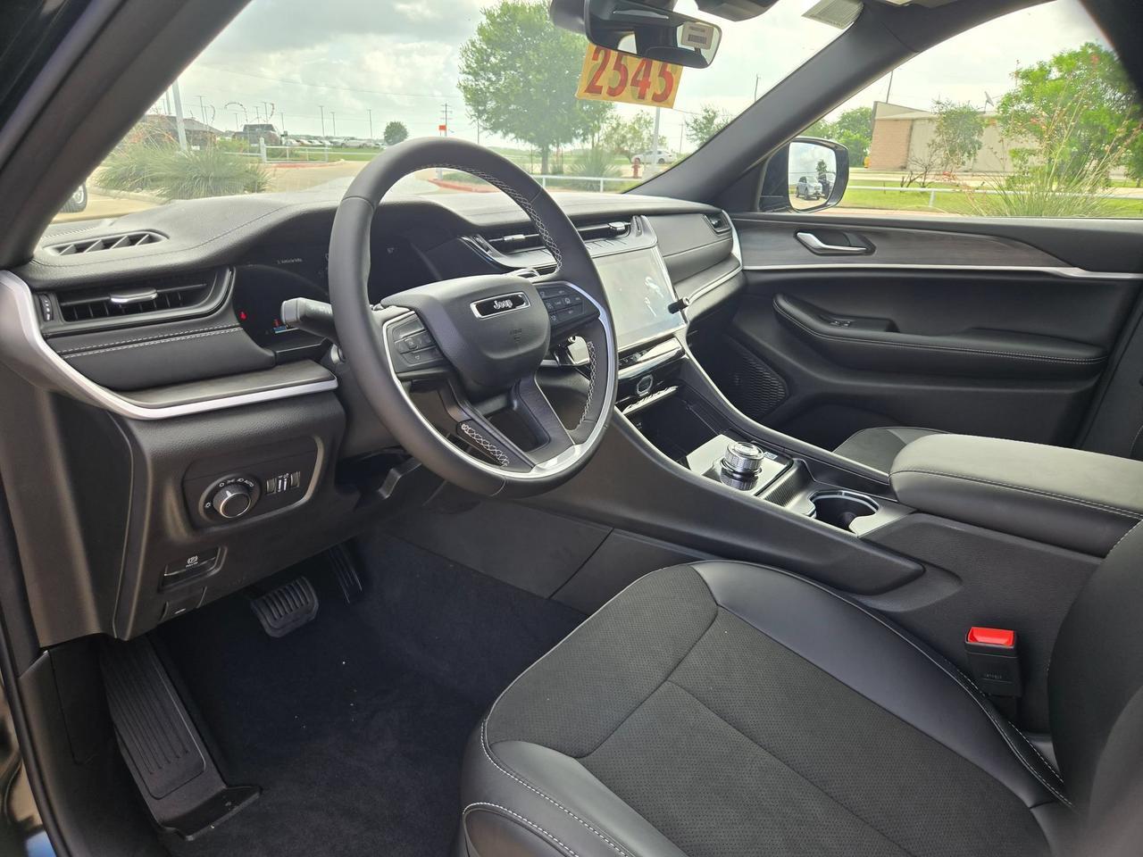 2026 Jeep Grand Cherokee Laredo Altitude Castroville TX