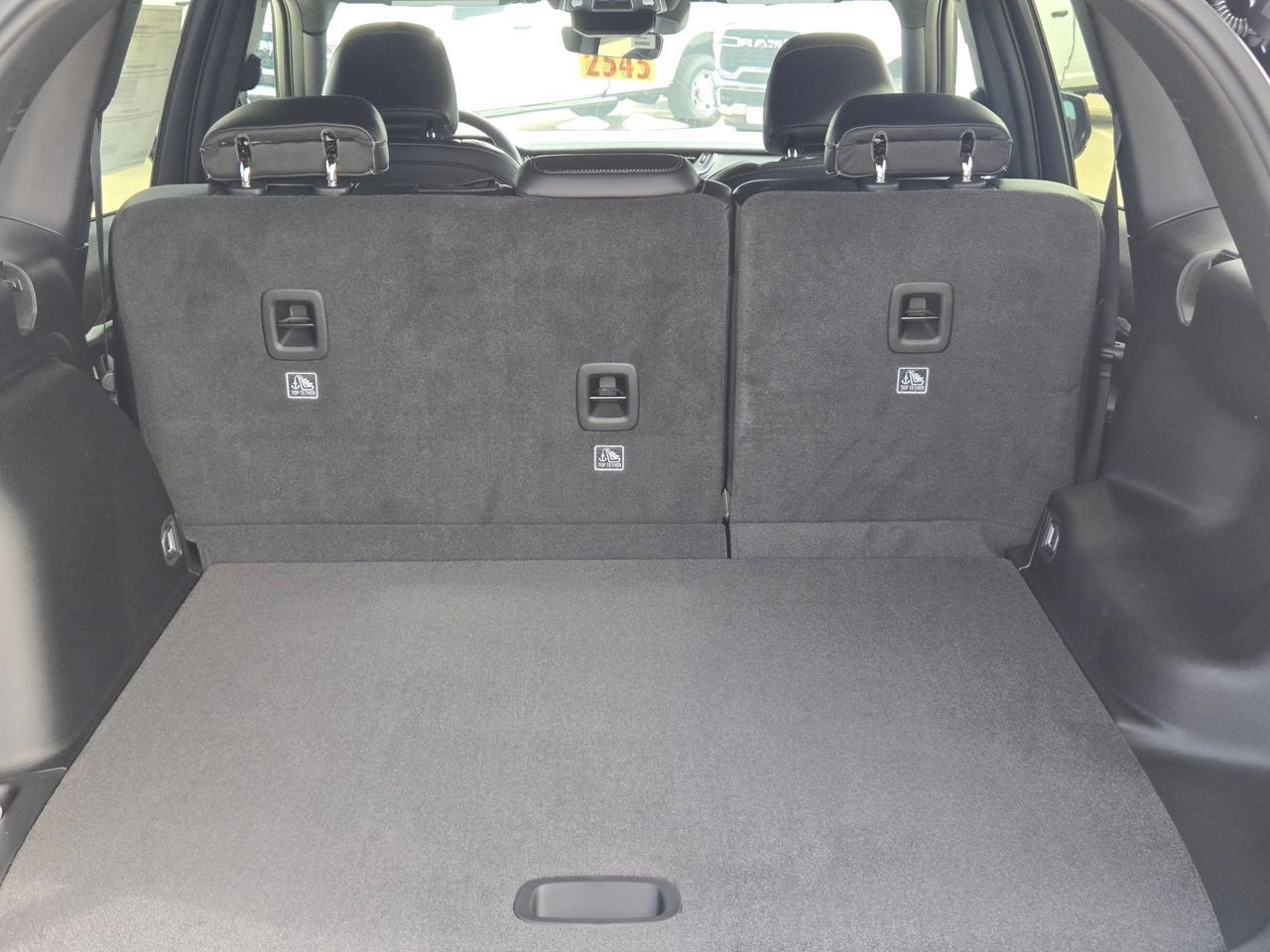 2026 Jeep Grand Cherokee Laredo Altitude Castroville TX