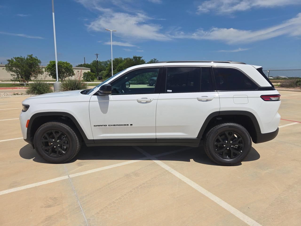 2026 Jeep Grand Cherokee Laredo Altitude Castroville TX