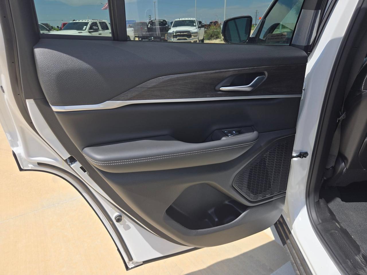 2026 Jeep Grand Cherokee Laredo Altitude Castroville TX