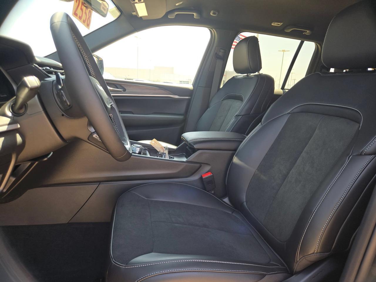2026 Jeep Grand Cherokee Laredo Altitude Castroville TX