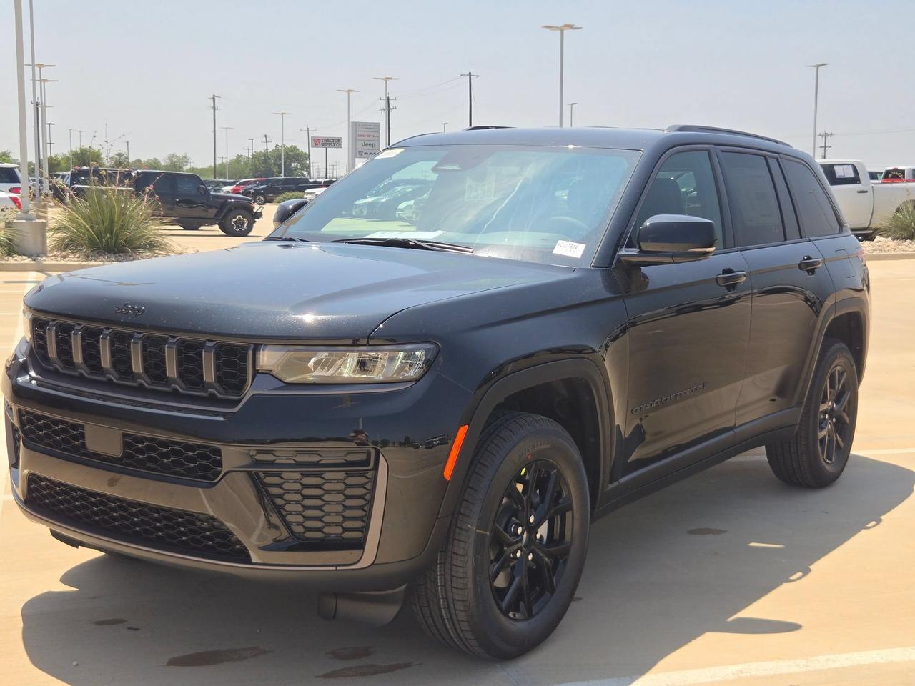 2026 Jeep Grand Cherokee Laredo Altitude Castroville TX
