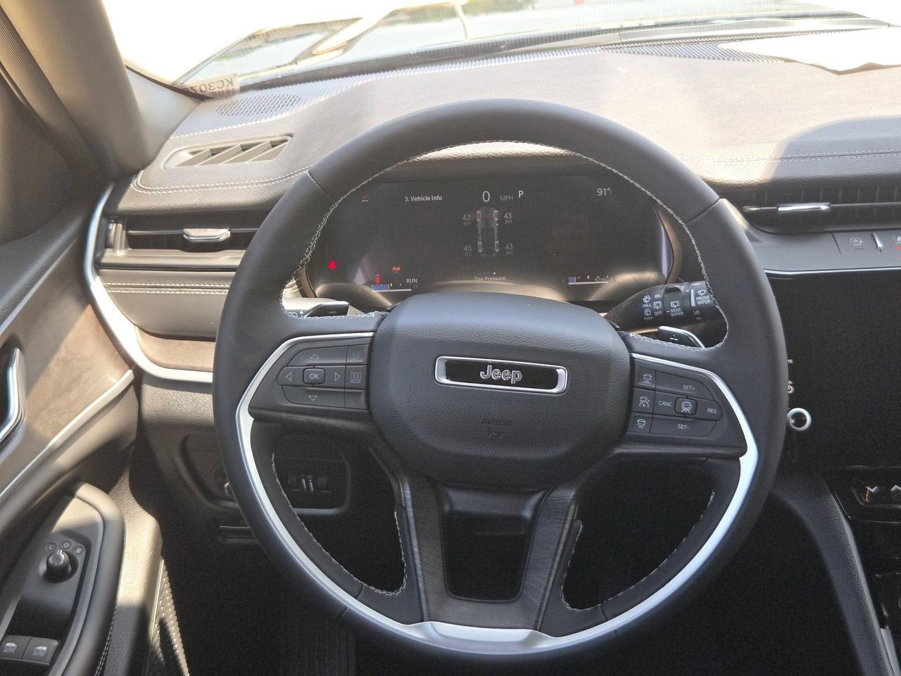 2026 Jeep Grand Cherokee Laredo Altitude Castroville TX