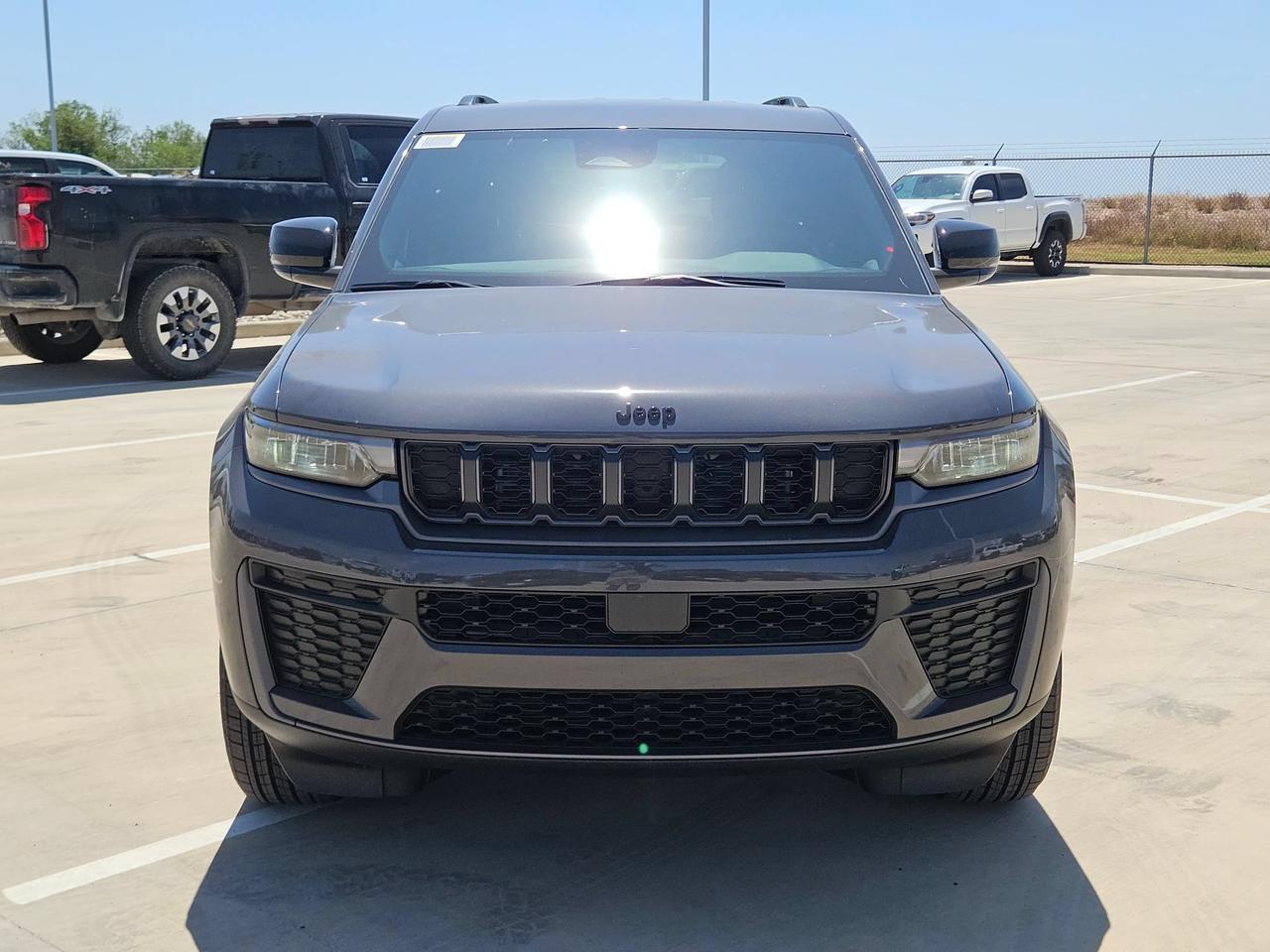 2026 Jeep Grand Cherokee Laredo Altitude Castroville TX