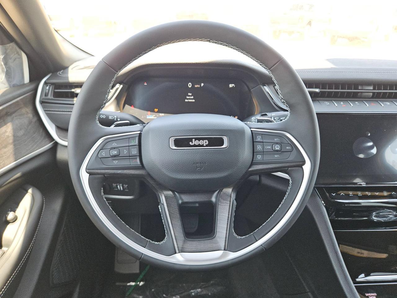 2026 Jeep Grand Cherokee Laredo Altitude Castroville TX