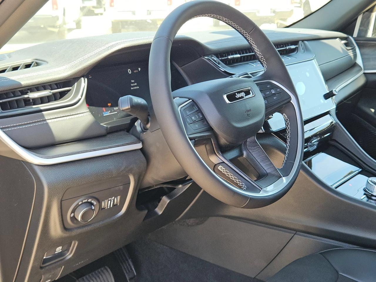 2026 Jeep Grand Cherokee Laredo Altitude Castroville TX