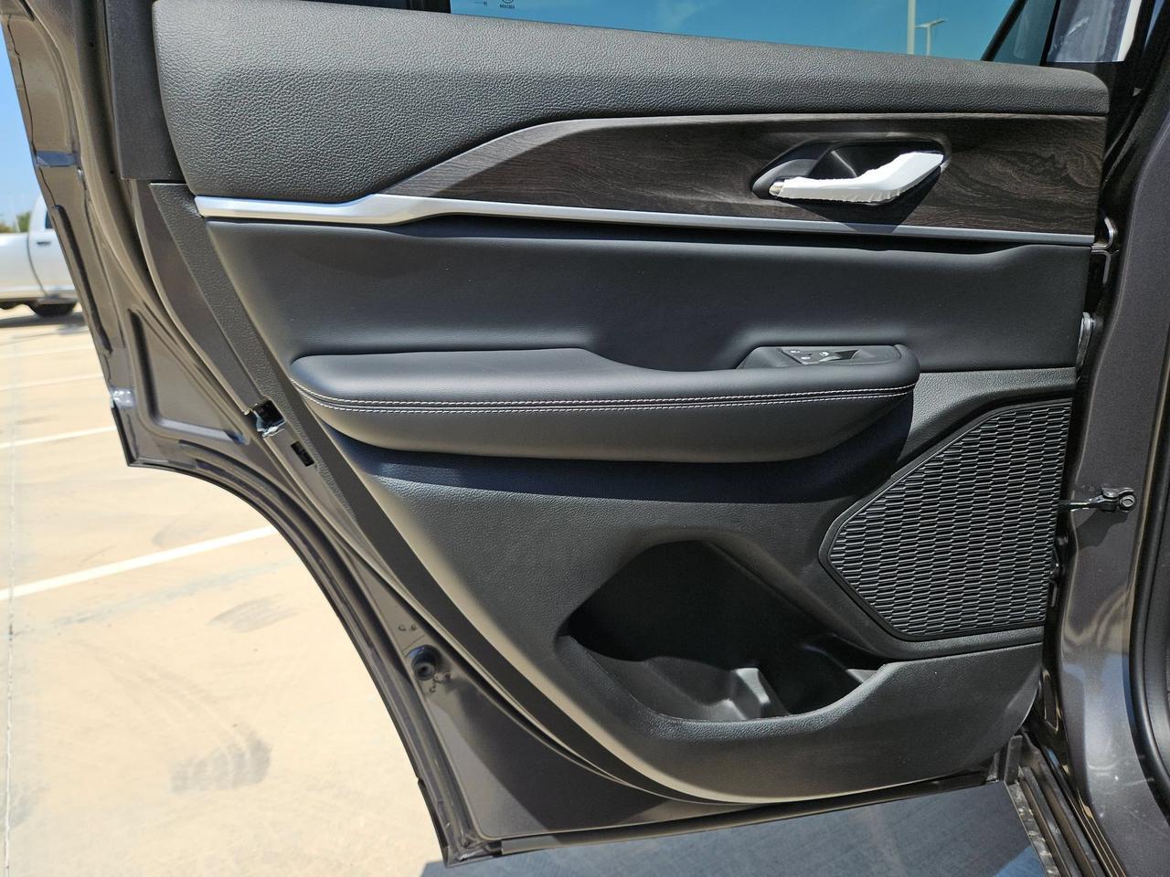 2026 Jeep Grand Cherokee Laredo Altitude Castroville TX