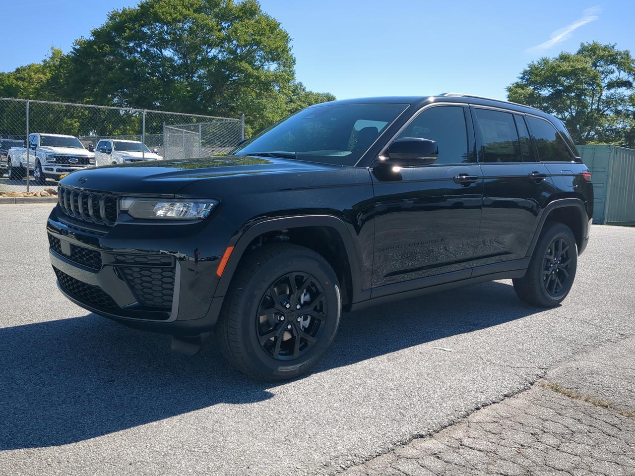 2026 Jeep Grand Cherokee Laredo Altitude Winder GA