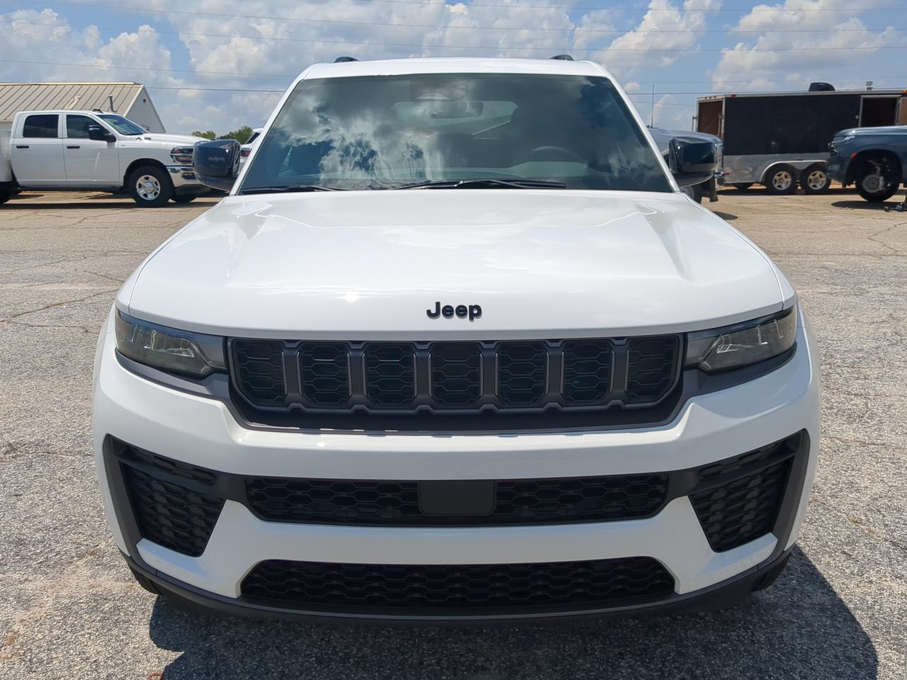 2026 Jeep Grand Cherokee Laredo Altitude Winder GA