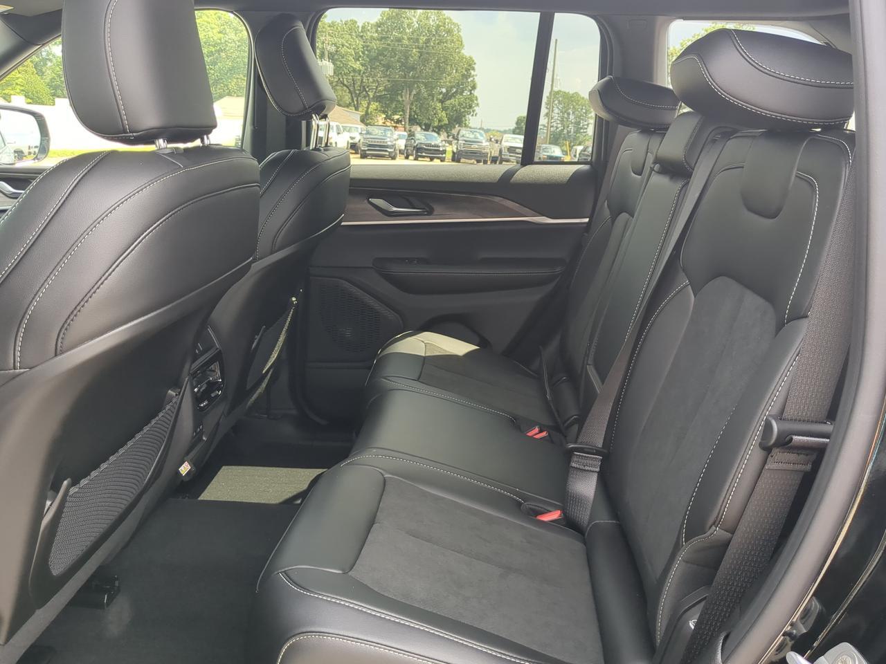 2026 Jeep Grand Cherokee Laredo Altitude Winder GA