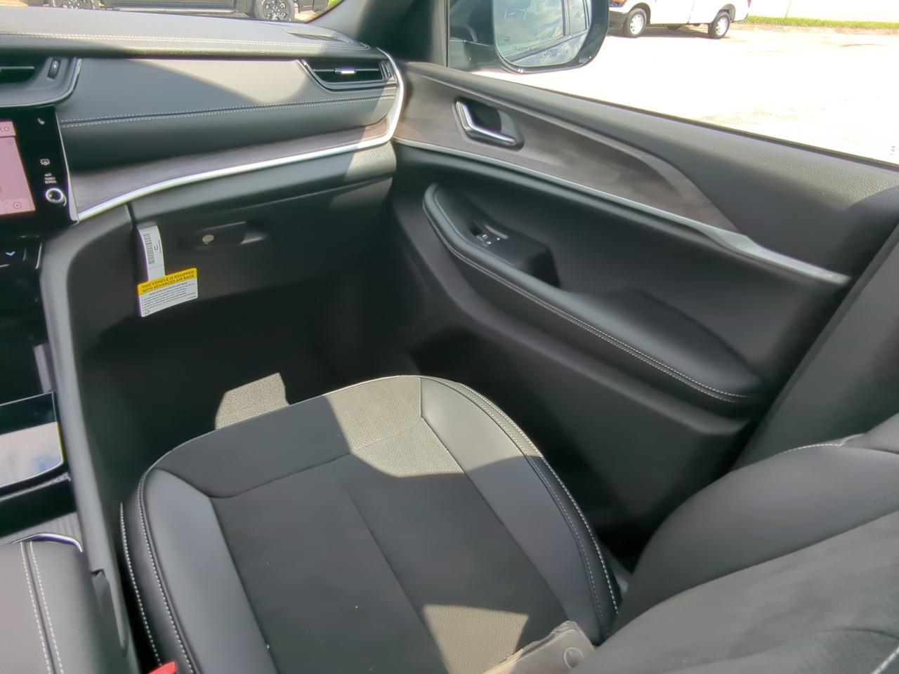 2026 Jeep Grand Cherokee Laredo Altitude Winder GA