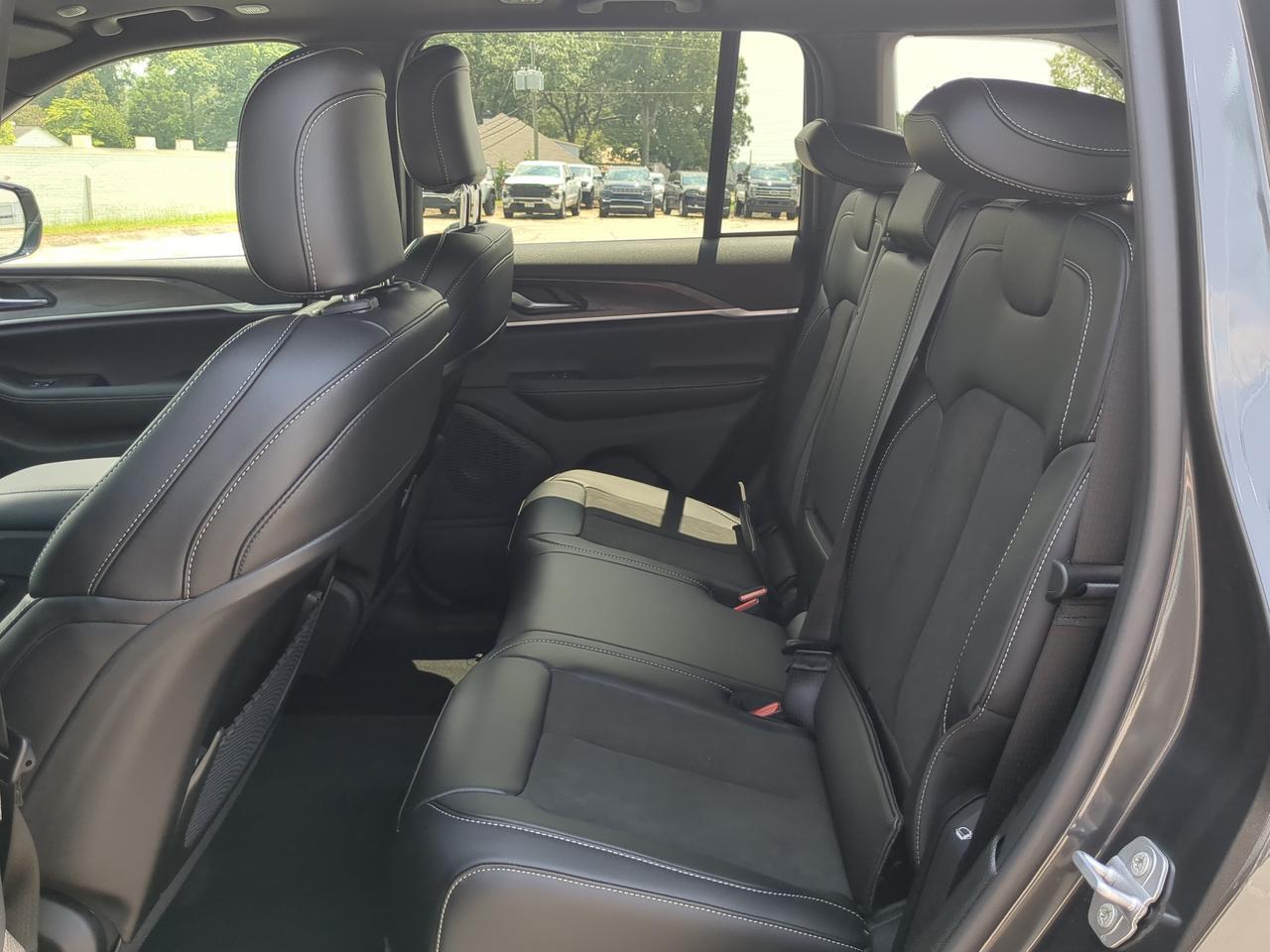 2026 Jeep Grand Cherokee Laredo Altitude Winder GA