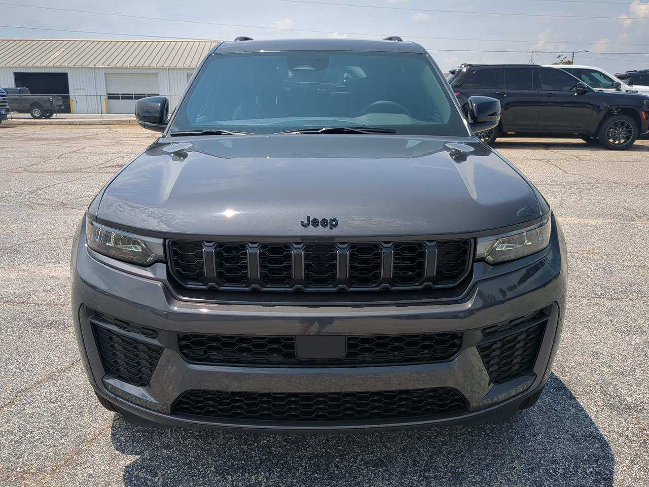 2026 Jeep Grand Cherokee Laredo Altitude Winder GA