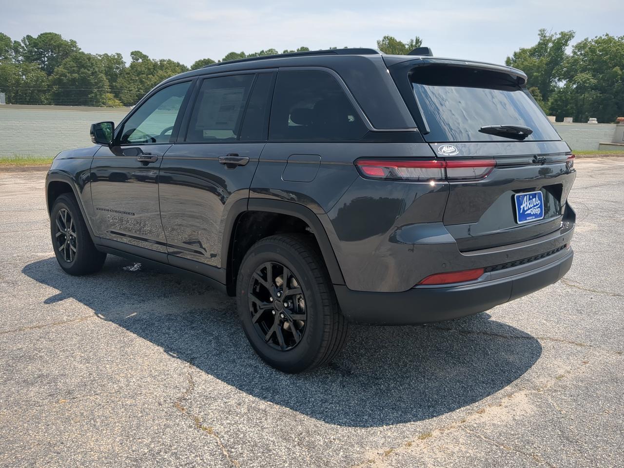 2026 Jeep Grand Cherokee Laredo Altitude Winder GA