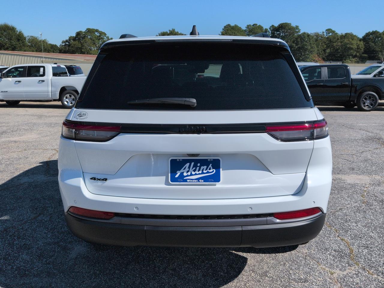 2026 Jeep Grand Cherokee Laredo Altitude Winder GA