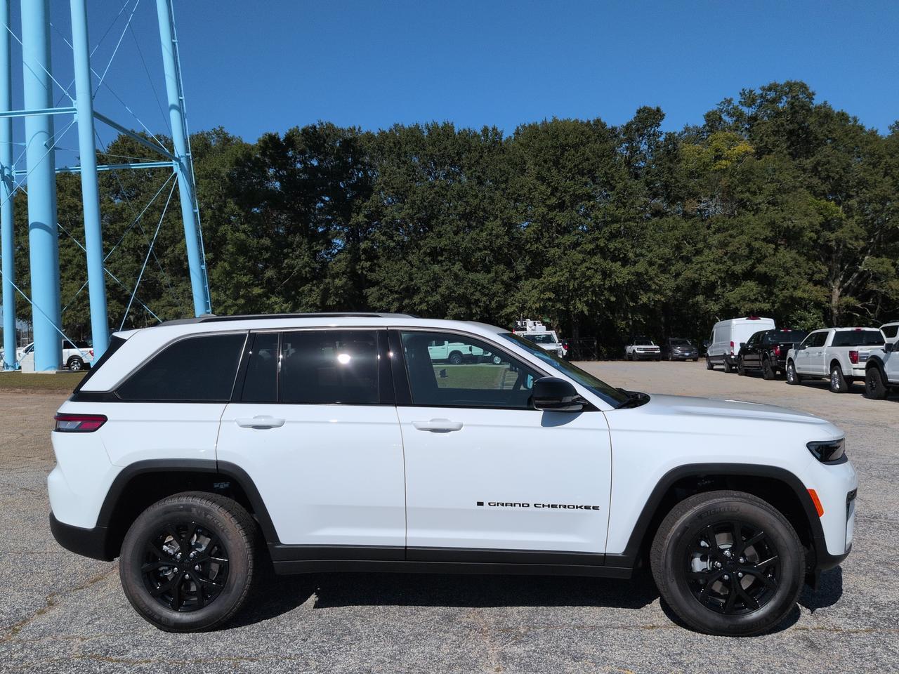 2026 Jeep Grand Cherokee Laredo Altitude Winder GA